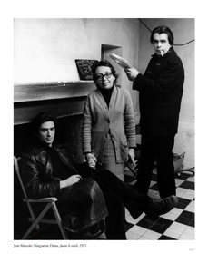 Intempestif, Indépendant, Fragile