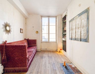 Une Chambre en Ville