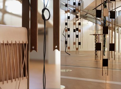 The constant inequality of Leonor's days*