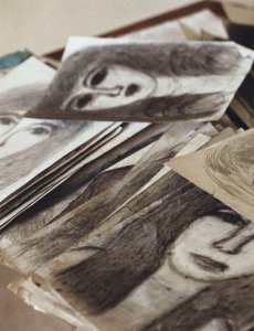 Elles Viennent Sous Ma Main