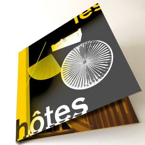 Les hôtes (vinyl LP / livret)